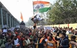 Dhaka Summons Indian Envoy Amid Diplomatic Tension After Protests at Bangladesh High Commission