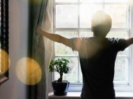 The Perfect Morning Routine: How to Build a Happy, Healthy Start to Your Day From Showers to Sunshine