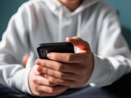 Australia Enforces World’s First Nationwide Teen Social Media Ban: A Bold Step Toward Digital Safety Sparks Global Debate